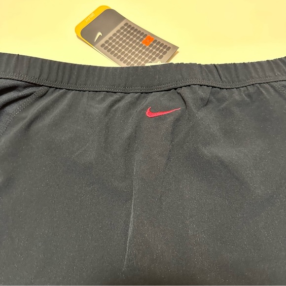 Nike NWT Vintage Tennis Skirt Dri-Fit Navy With Pink Swoosh SZ L - Picture 9 of 9